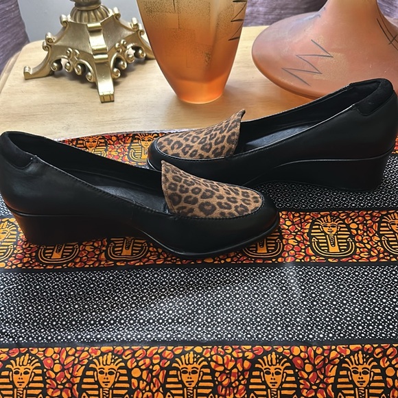 EUC Nurture Black Leather and Animal Print, Cheetah, Wedge Loafers - Picture 5 of 10